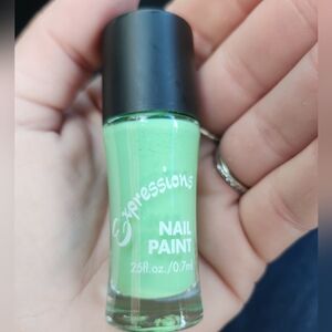 NWT EXPRESSIONS NAIL TEAL/MINT/GREEN! MIX ANY 2 FOR $10!